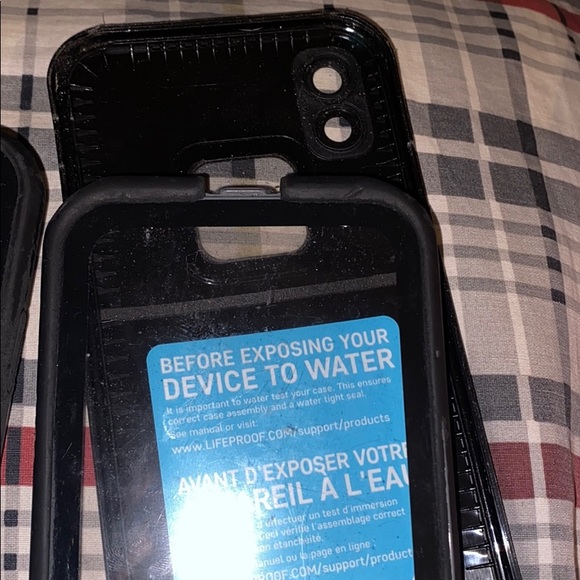 2 iPhone xr life prof case - Picture 3 of 5